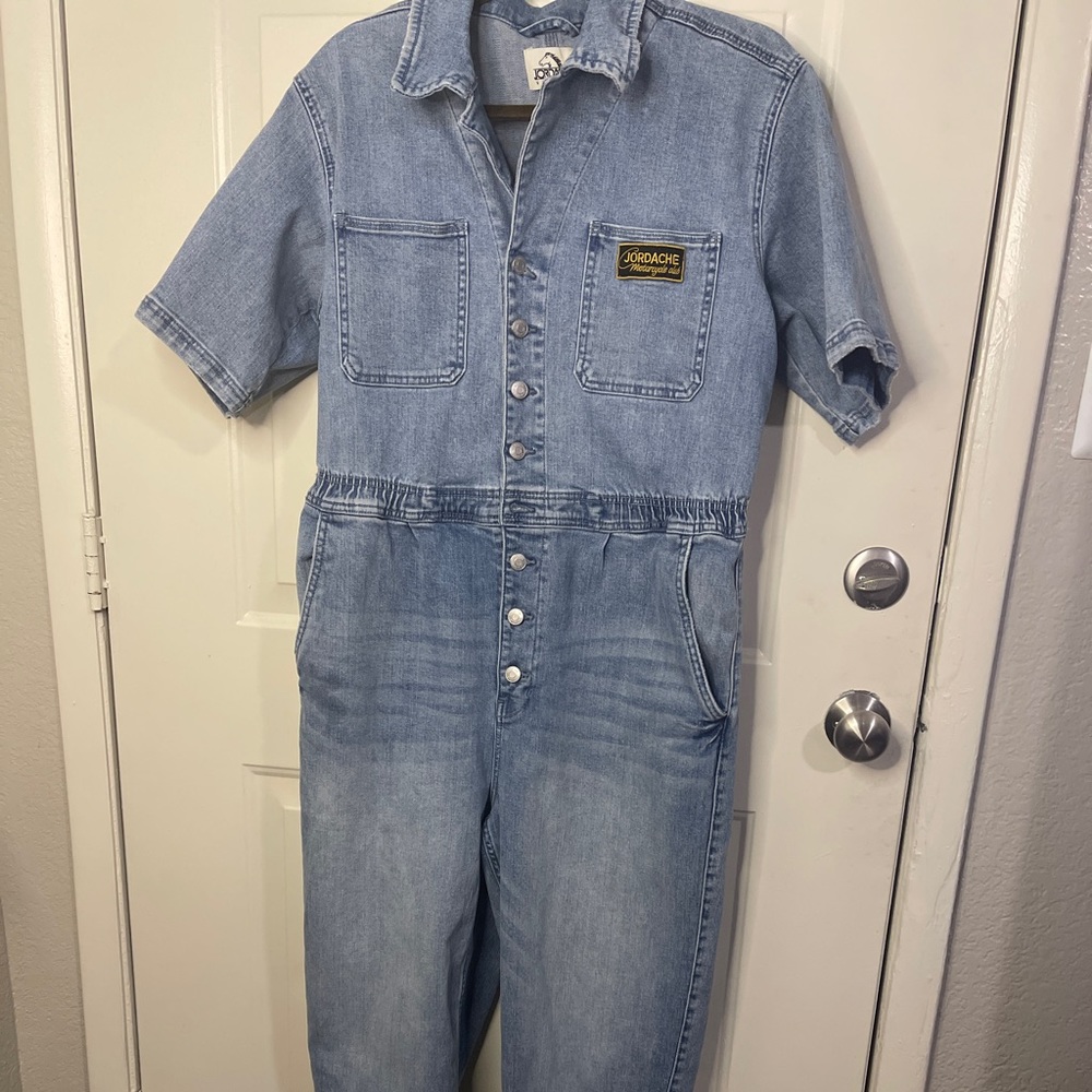Jordache Women’s Jean jumpsuit Preowned Size large full pant suit!